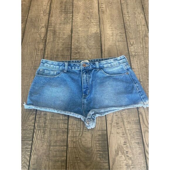 Forever 21 cutoff denim shorts woman’s size 31 - Picture 1 of 5